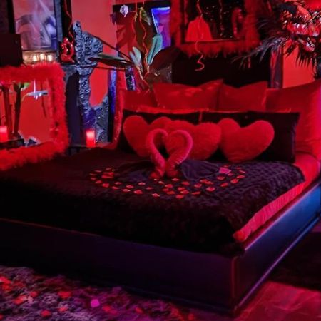 Loft Romantique Hammam Spa Privatif Playroom เกรอน็อบล์ ภายนอก รูปภาพ